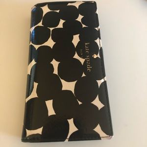 Kate Spade polka dot wallet